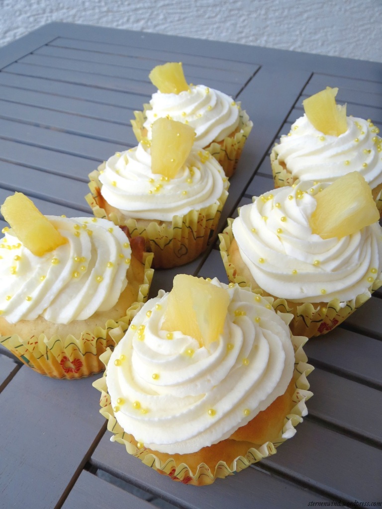 [Rezept] Ananas-Cupcakes mit Ananastopping – Sternenwind – Blog